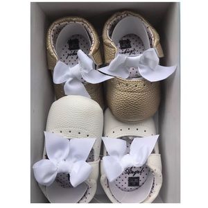 Angel Baby Shoes Size 12-18 Month, Gold And White